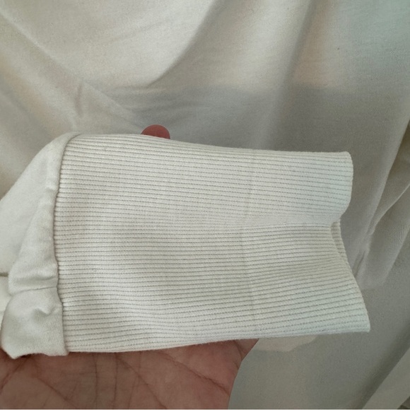 Lulu’s White Off the Shoulder Top- M - Picture 3 of 8